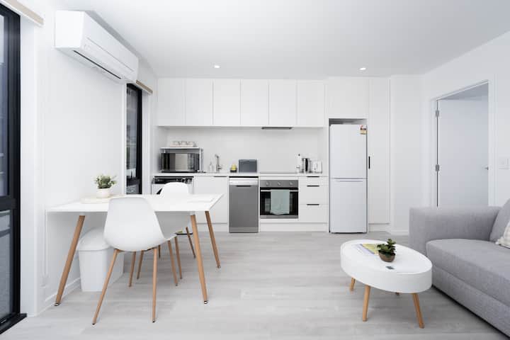 Guesthouse Private Unit Full Kitchen / Mountain view